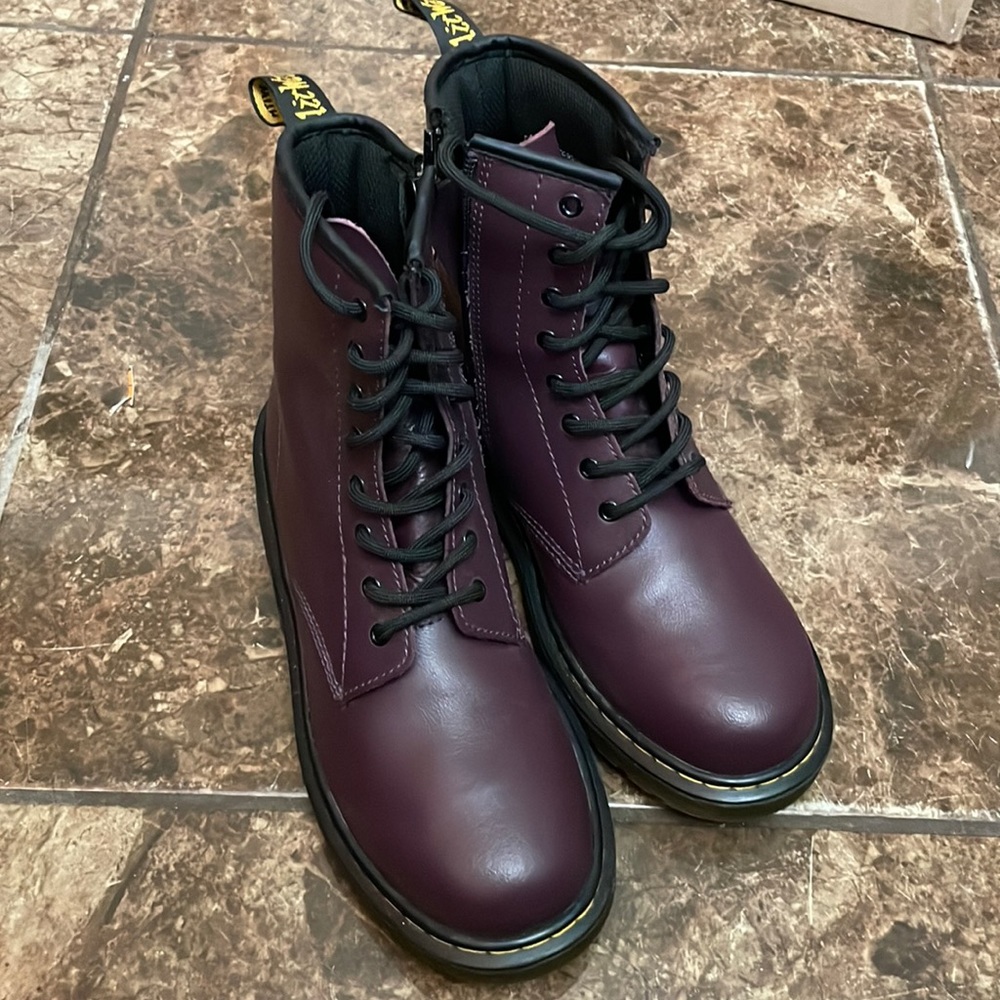 Doc martens boots Womens purple rare size US M-5 US L-6 MADE IN CHINA